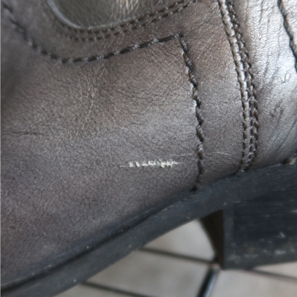 Silver Guess Cowboy‎ Boots - Picture 6 of 10